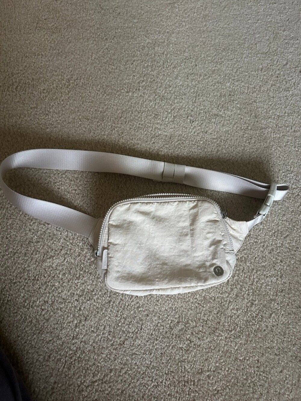 Lululemon Everywhere Belt Bag | Cream / Off-white 1L